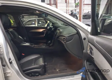 2015 Cadillac Ats Luxury z USA, uszkodzony, nr VIN 1G6AH5RX0F0141379